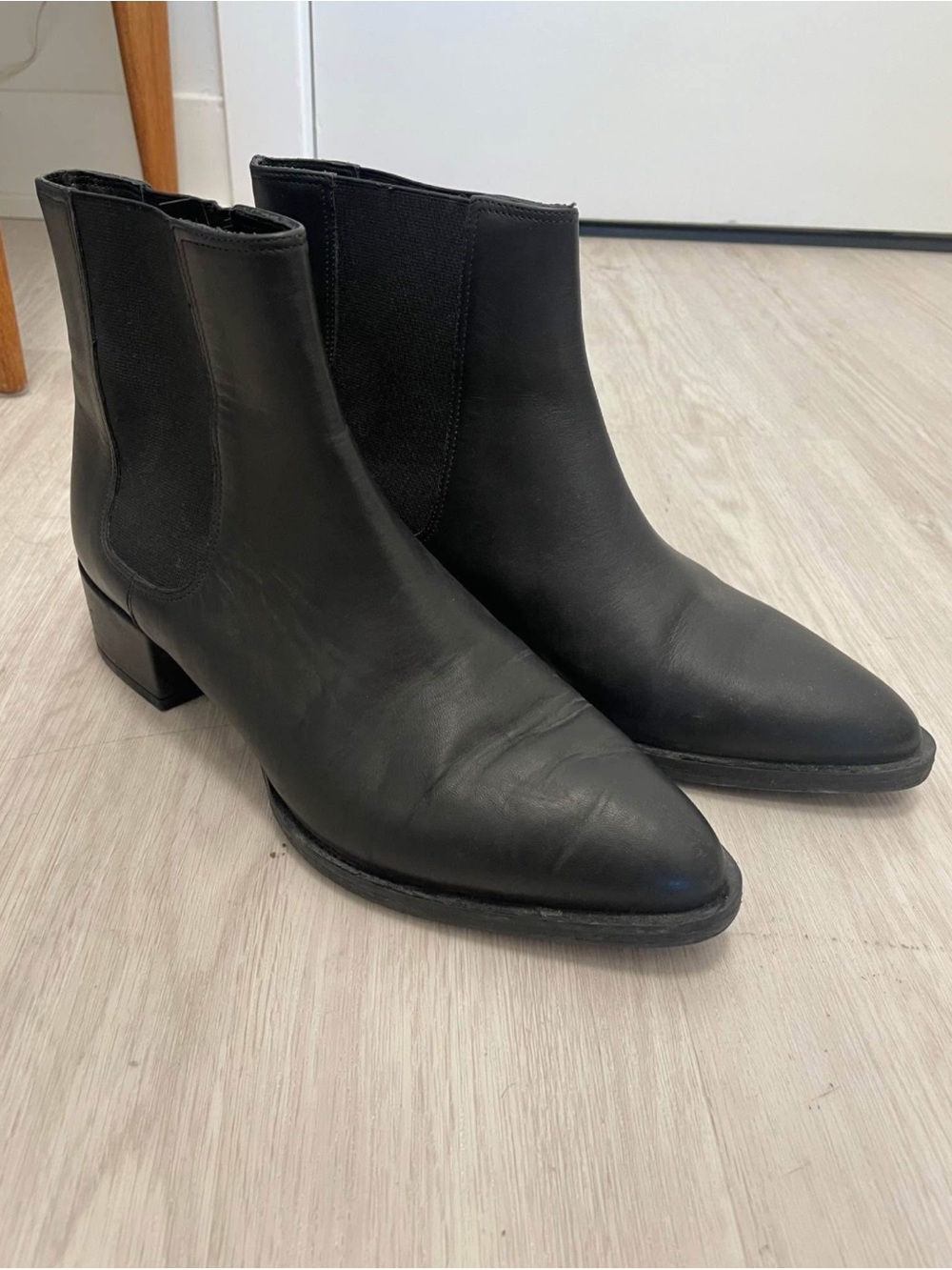 Vince Black Leather Pointed-Toe Chelsea Ankle Boots
